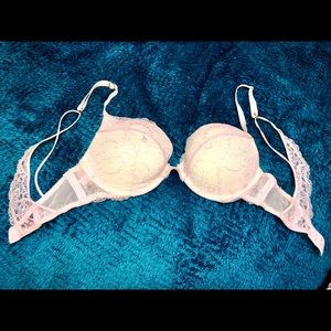 🦋🐞Light pink Victoria secret bra.